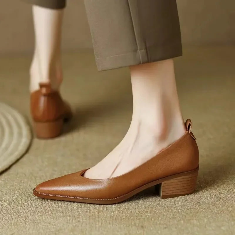 Eva | Helen Classic Pumps