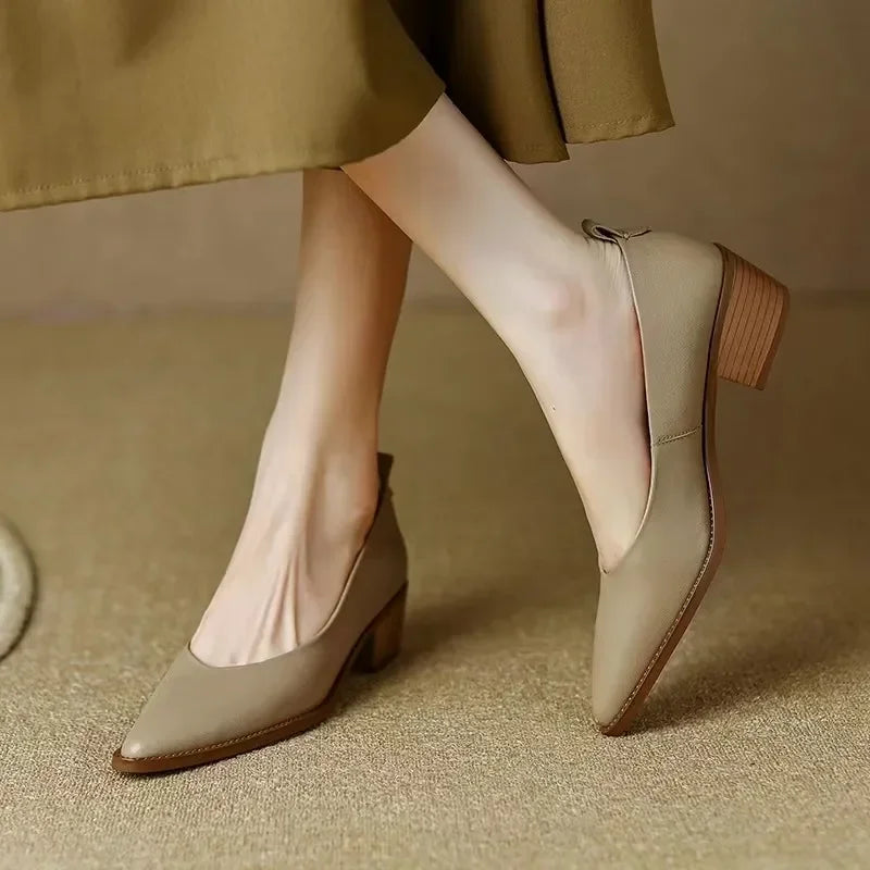 Eva | Helen Classic Pumps